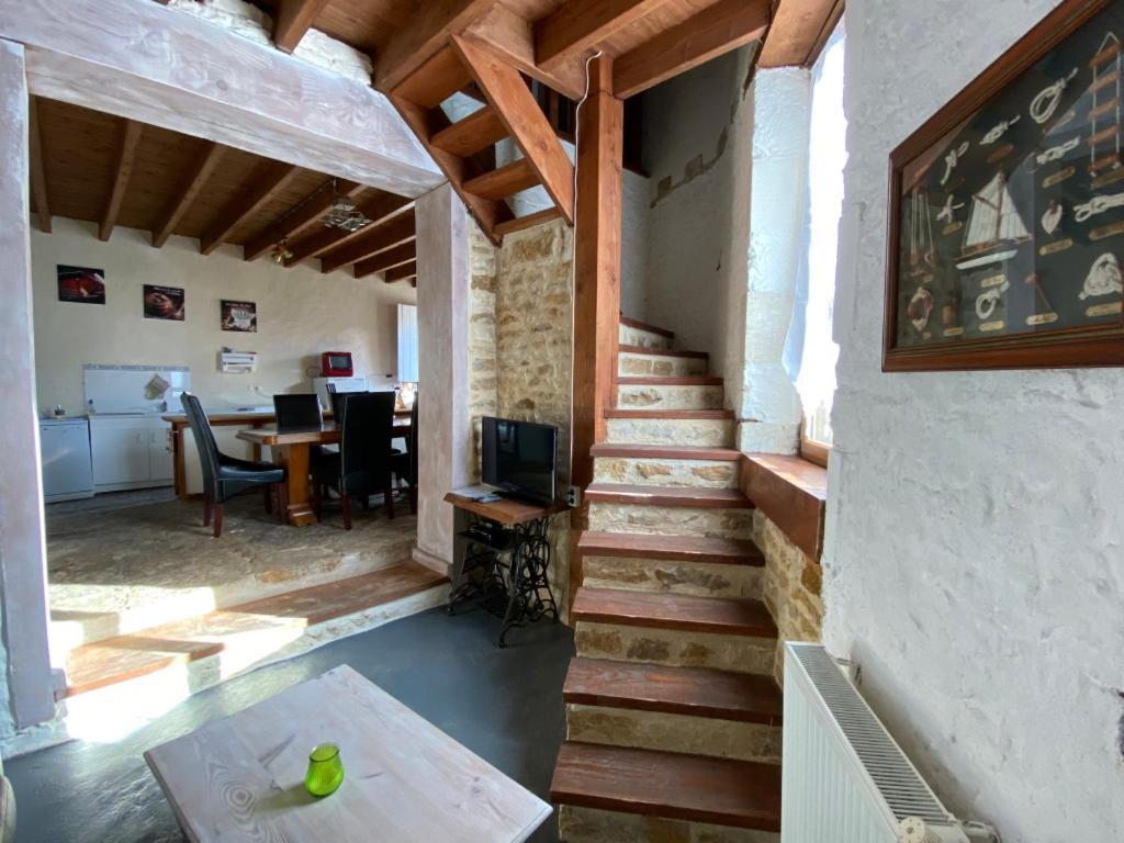 Holiday Home La Brijopa Bazoges-en-Pareds Esterno foto